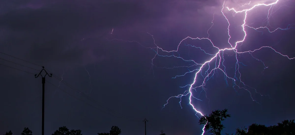 5 Precautions You Should Take When There Is a Threat of Intense Electrical Storm